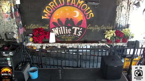 LIVE Music Everyday!