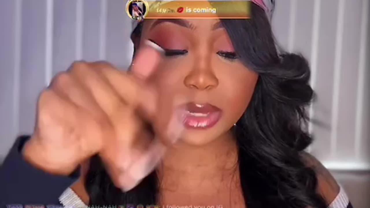 - PND ; GIVE HER MAN HIS FLOWERS FOR HAVING HER BACK THIS MORNING !