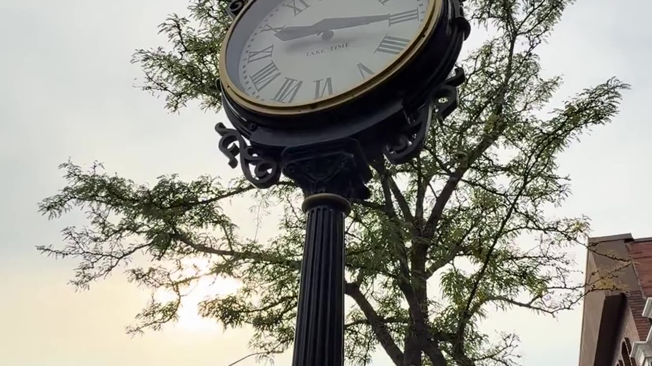🤯🕰️ You Won't Believe How This 115 Year Old Clock Still Works! | FeedMyCuriosity