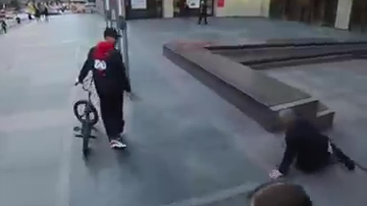 Trending: Angry Security vs BMX