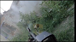 Ukraine combat footage: This was a very close call for Ukrainian soldier