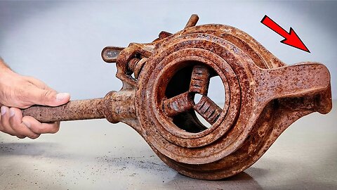 Rusty Vintage 2'' Pipe Threading Machine Restoration | Double Handle