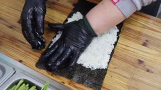 They Rolled Gimbap with a Weird Ingredient… It Went Viral! Unthinkable Gimbap