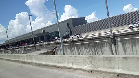 Exiting Luis Muñoz Marin Airport by Public Bus