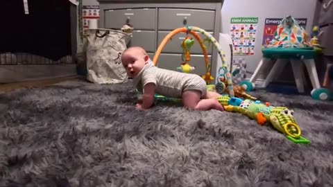 Babe Crawls His Way Across the Floor to Daddy. #SoCute