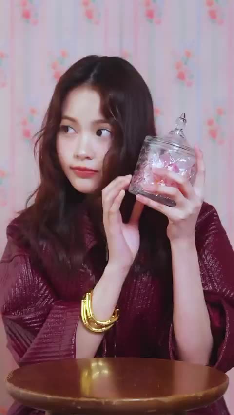 Carmen Hearts2Hearts Kpop