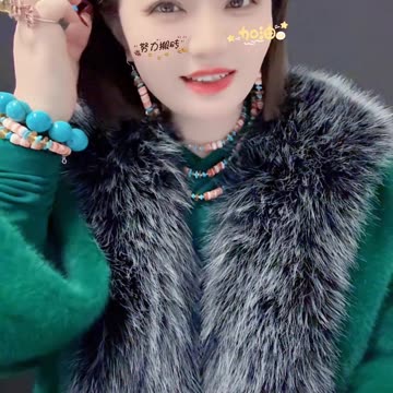 20251011-02 Turquoise on the Wrist: Wrapping the Tenderness of Time