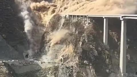 Hongqi bridge collapses in southwest China, months after opening.