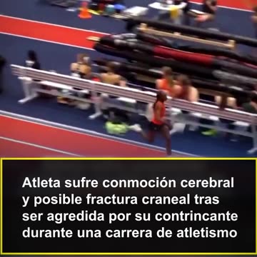 Insólito - En plena carrera esta mujer golpea a su rival y la deja inconsciente