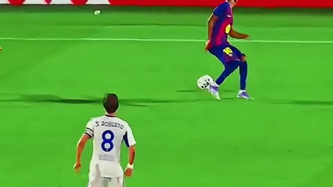 Lamine Yamal One-Touch IQ Breaks the Press