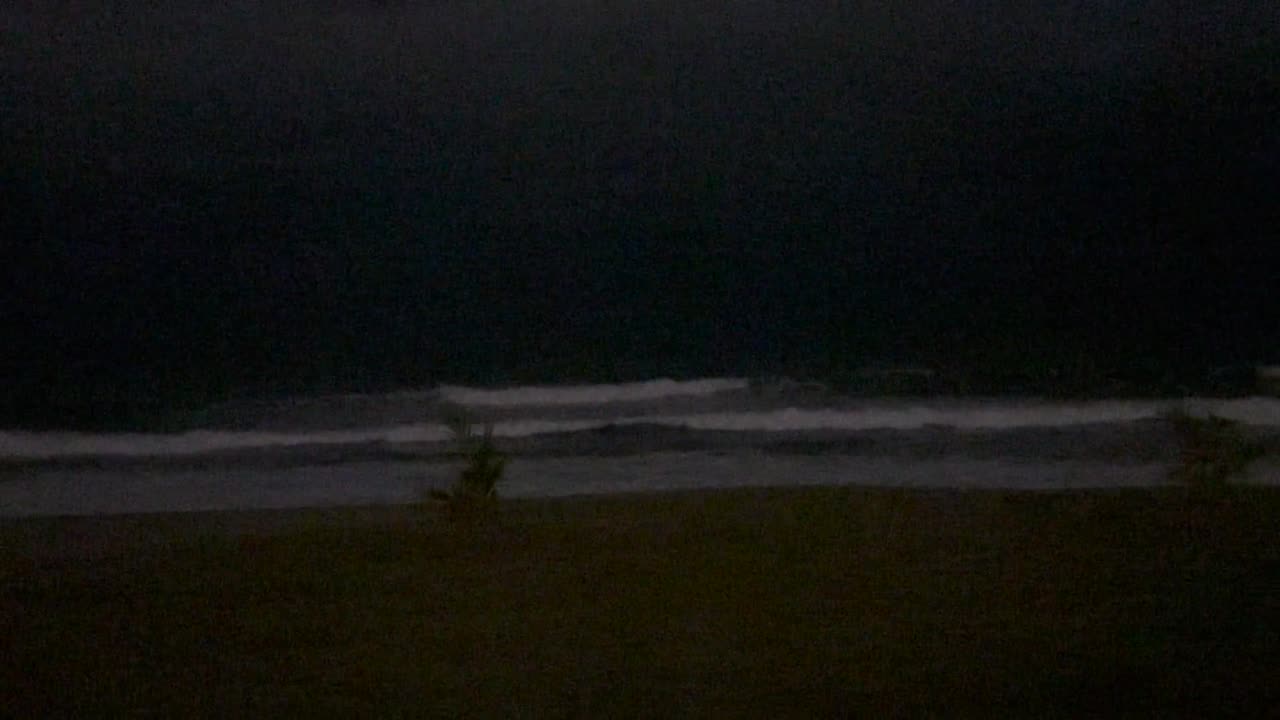 👁️🛸 Mysterious Light – Boat or UFO? | TheTruthAbove