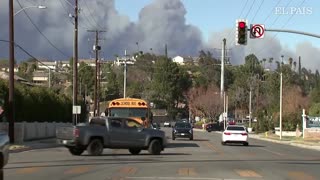 INCENDIOS | El incendio ‘Hughes’ avanza con furia al norte del condado de Los Ángeles | EL PAÍS