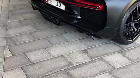 🤯💨 The Aston Martin Valkyrie Hypercar: A Masterpiece of Performance and Style | LuxurySportsCars