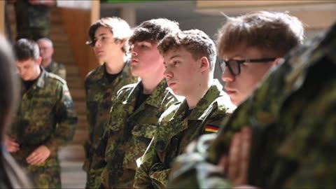 Bundeswehr rekrutiert gezielt Minderjährige