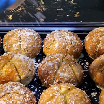 600 Takeout Orders a Day?! Korea’s Most Popular Fried Pepper Chicken! 🍗🔥 #shorts