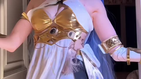 Daily Beauty EP 277 | Glamorous White Attire Seductive Slow Dance