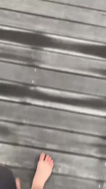 Brilliant Simple Posture Hack For People Who Walk