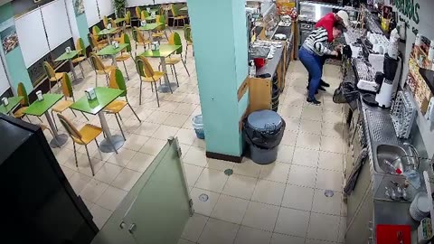 Robbery in Portugal: Woman Held in Chokehold