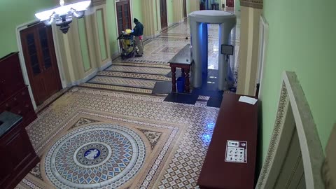 0304USCS03SenateGallerySWnearS324_2021-01-06_03h00min01s270ms.mp4