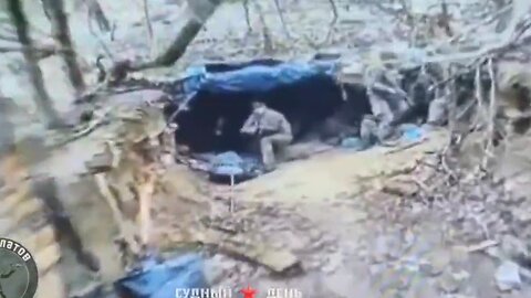 Russian fiber-optics FPV drone flies into a dugout occupied by Ukrainian soldiers. Kursk region