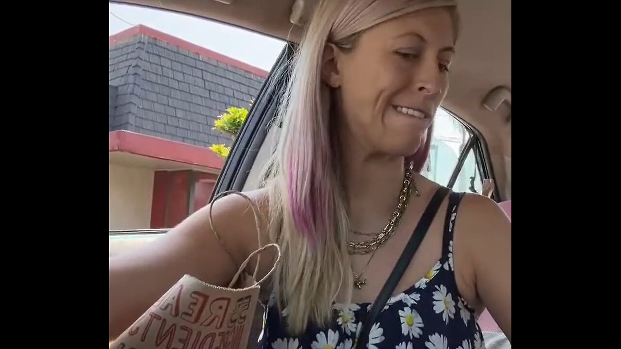 IP2 Stories - Vegan VS Purple In an Argument