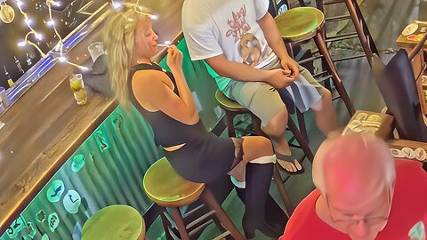 Candid Sexy Smoking Woman 740