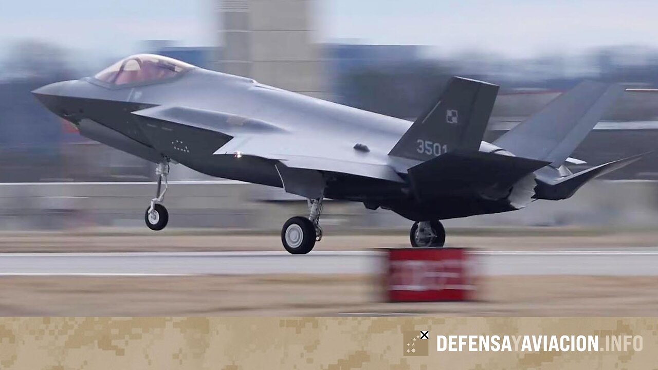 La llegada de los dos primeros F-35A Husarz polacos a Ebbing ANGB