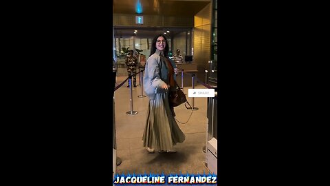 Bollywood Actress Jacqueline Fernandez Seen in Airport 🥰