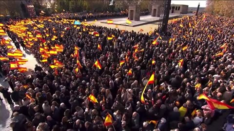 Dhjetëra mijëra spanjollë kërkojnë largimin e qeverisë socialiste të Sanchezit