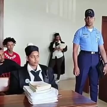 Profesor condenado a 10 años por suceso con 11 estudiantes