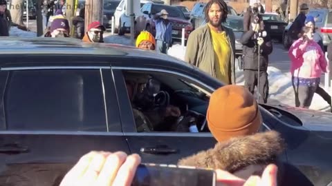 Federal agents being forced to deploy TEAR GAS on streets in Minneapolis