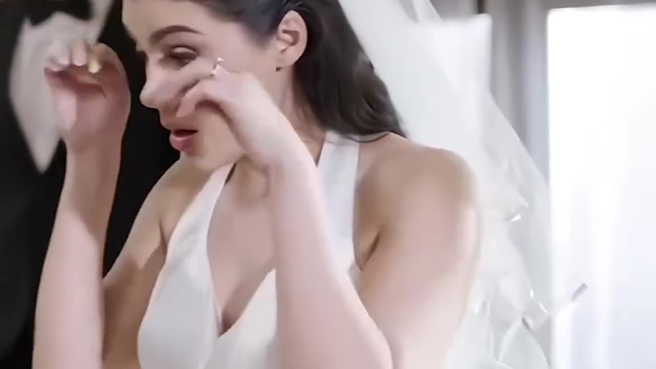 Crying 👰Bride