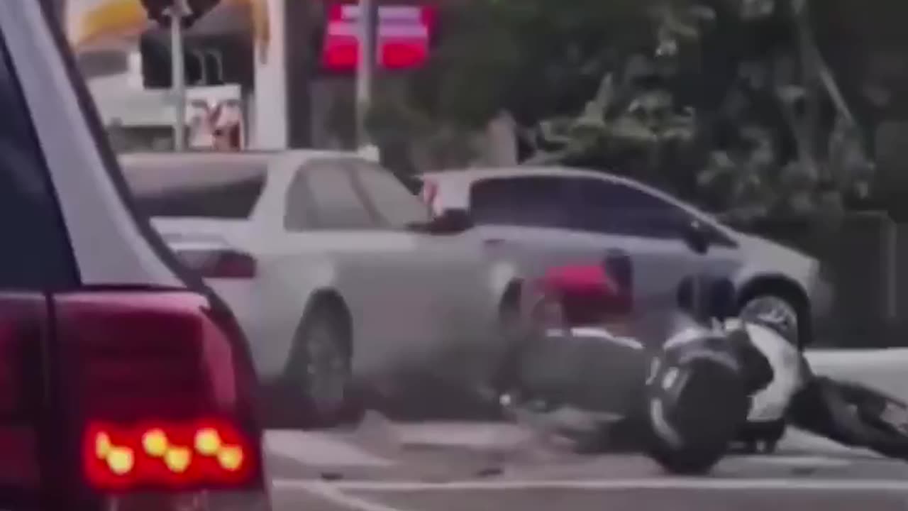 Thieves Get Wrecked