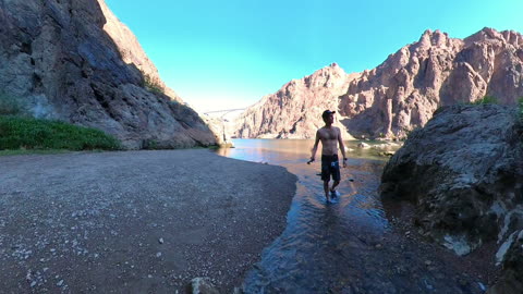 Hiking Lower Goldstrike Hotspring to the River