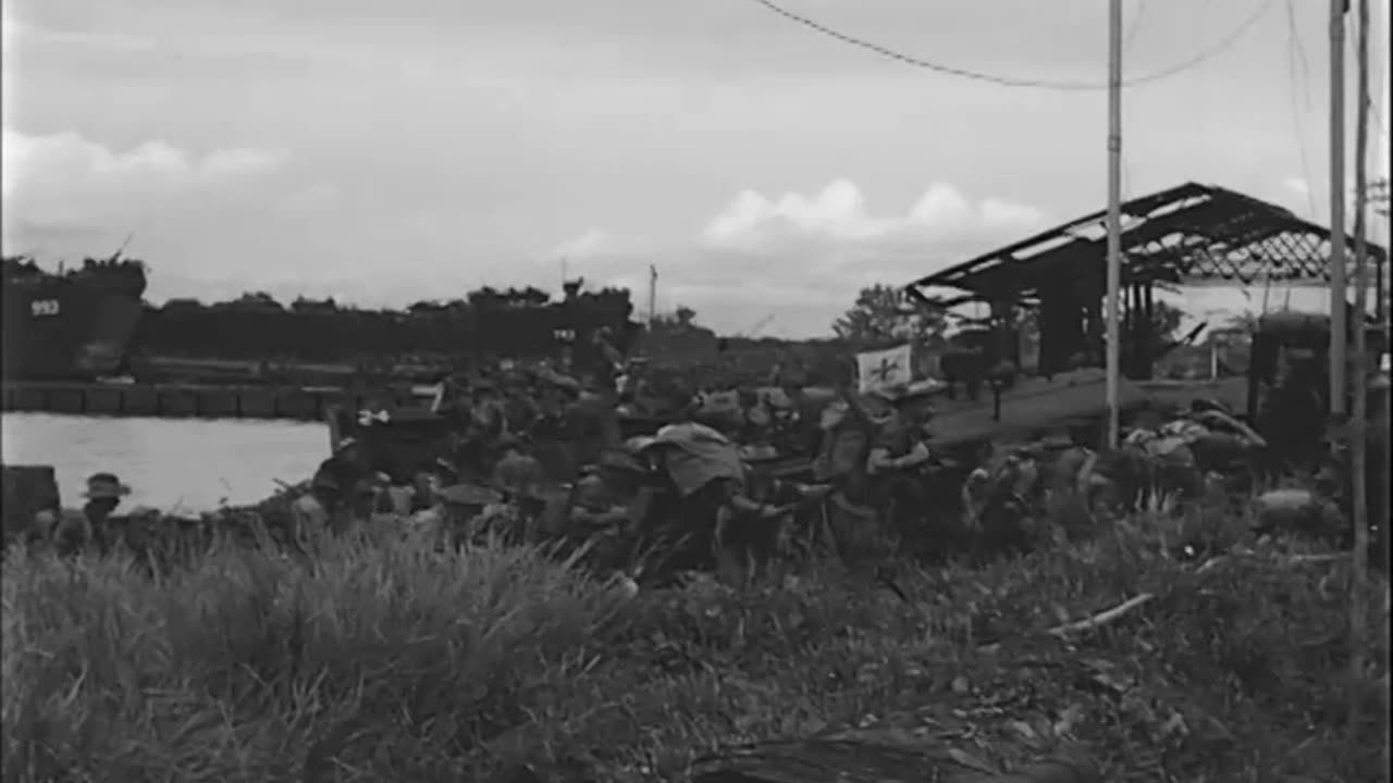 LANDINGS AT TARAKAN ISLAND, (Dut... - LANDINGS AT TARAKAN ISLAND, (Dutch East Indies) - 428-npc-7825