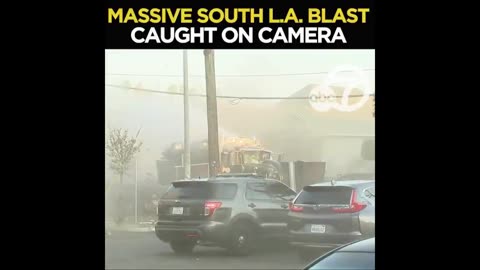 HUGE EXPLOSION of LAPD Bomb Disposal Truck Carrying Illegal Fireworks Rocks South L.A.