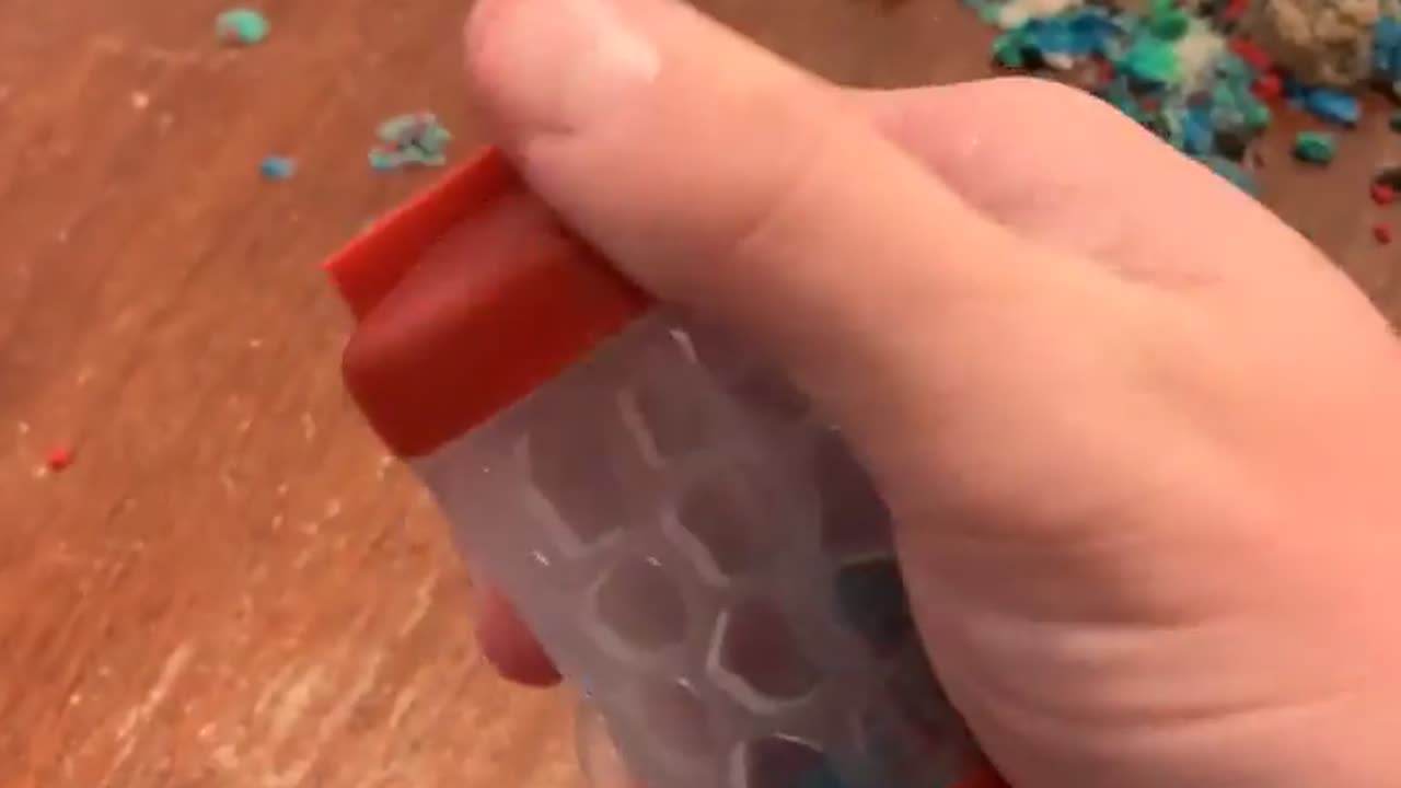 ✨🤯 Watch Kinetic Sand Colors Separate When Shaken! | FeedMyCuriosity