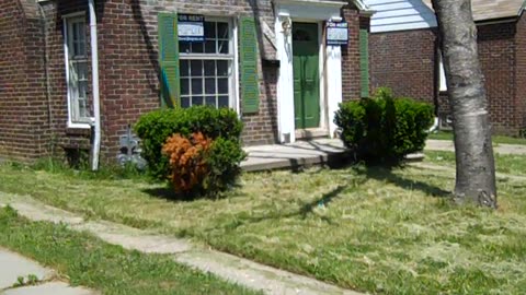 Checking out the house next door on Saratoga, the shea show