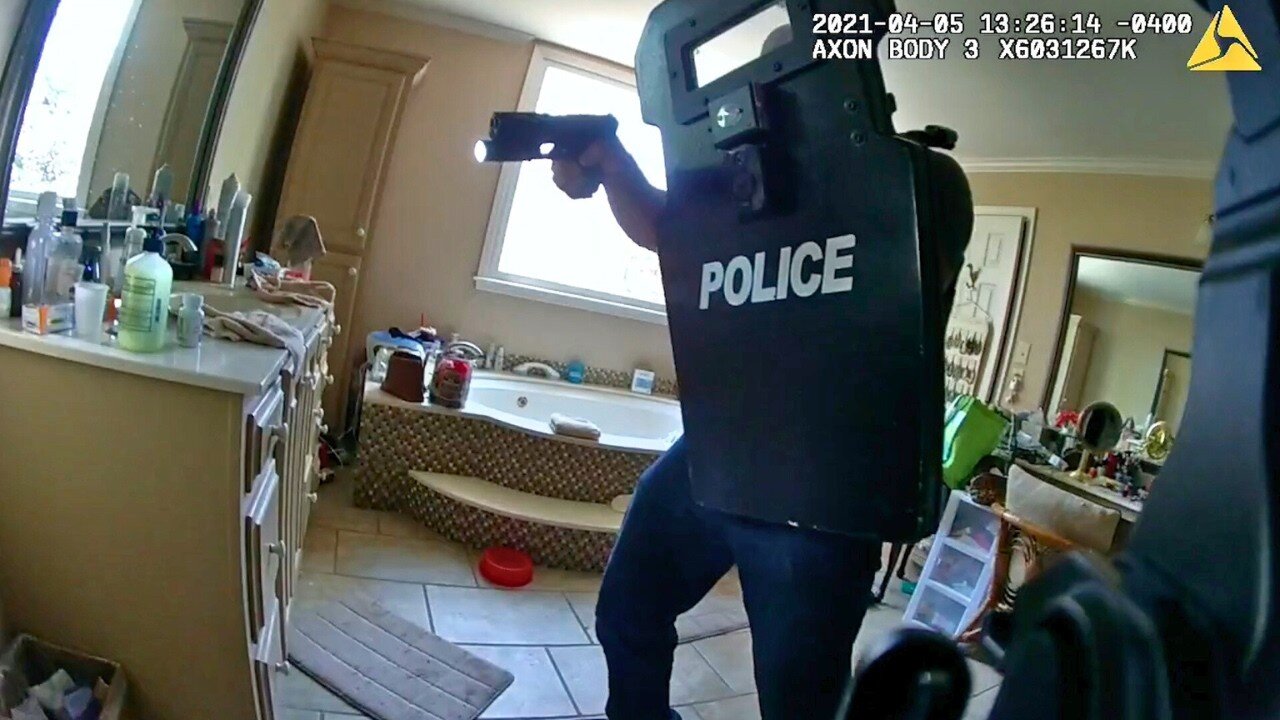 Police Respond To Murder In Progress