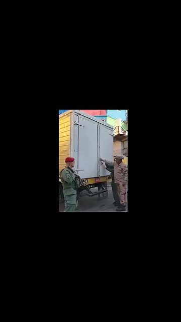 Venezuela distributing rifles to its people in preparation for American ground troops