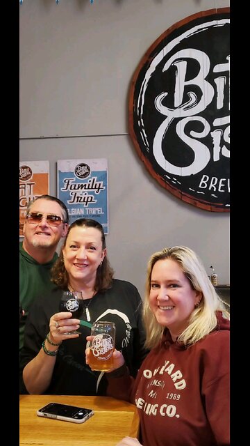 New friends and beer at Bitter Sisters!