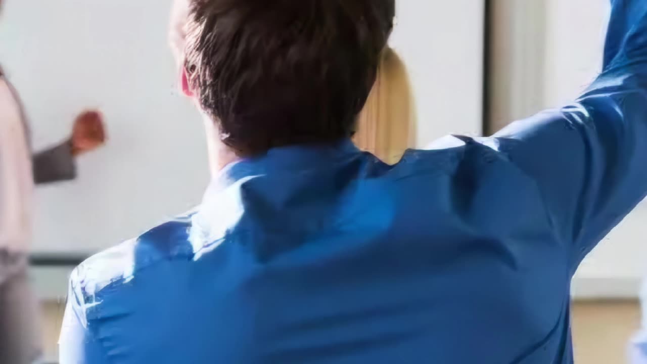 No one likes a teacher's pet.