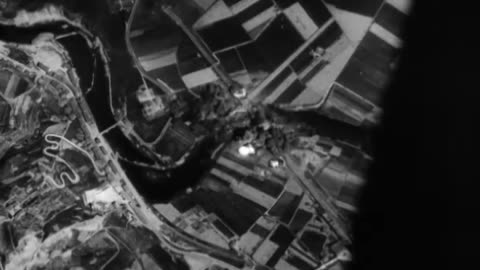 WORLD WAR II BOMBS OVER EUROPE - WORLD WAR II BOMBS OVER EUROPE - 111-adc-10464