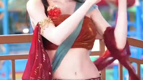 Daily Beauty EP 237 | Light Crimson Short Top Enthralling Outfit Edit