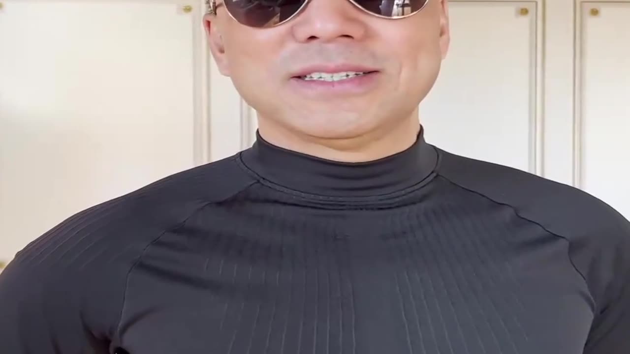 20221029文贵先生GETTR³： #爆料革命：中共国内认为如果把几个老杂毛干掉，一场革命到来，中国还有救。如果这样拖下去把大家全拖死。国内人听爆料革命歌