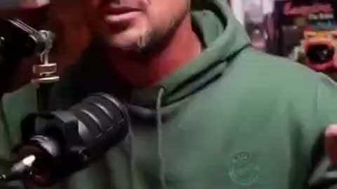 עושים אותך חולה ואז מוכרים לך את התרופה