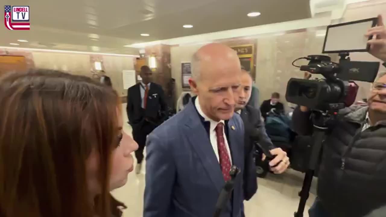 Someone here illegal CAN NOT VOTE