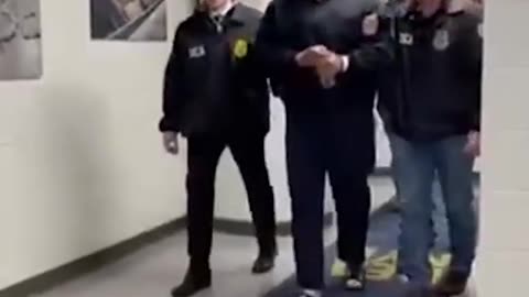 U.S. Abducts Maduro in Caracas Power Move | Roxom TV