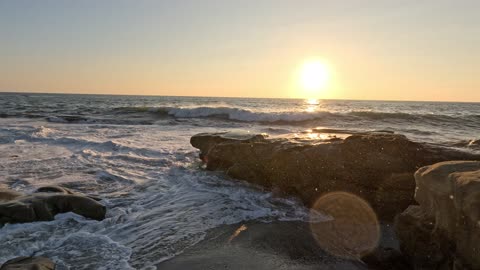 ROCK WINDOW Shoreline Masterpiece #lajolla #sandiego #gopro 4K