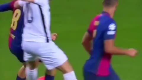 Pedri’s Touch Is Different | Real-Speed Barcelona Skills